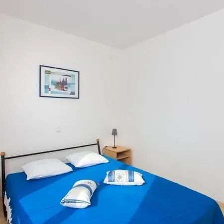 Apartment Maslina - One-bedroom With Terrace And Garden View Čilipi